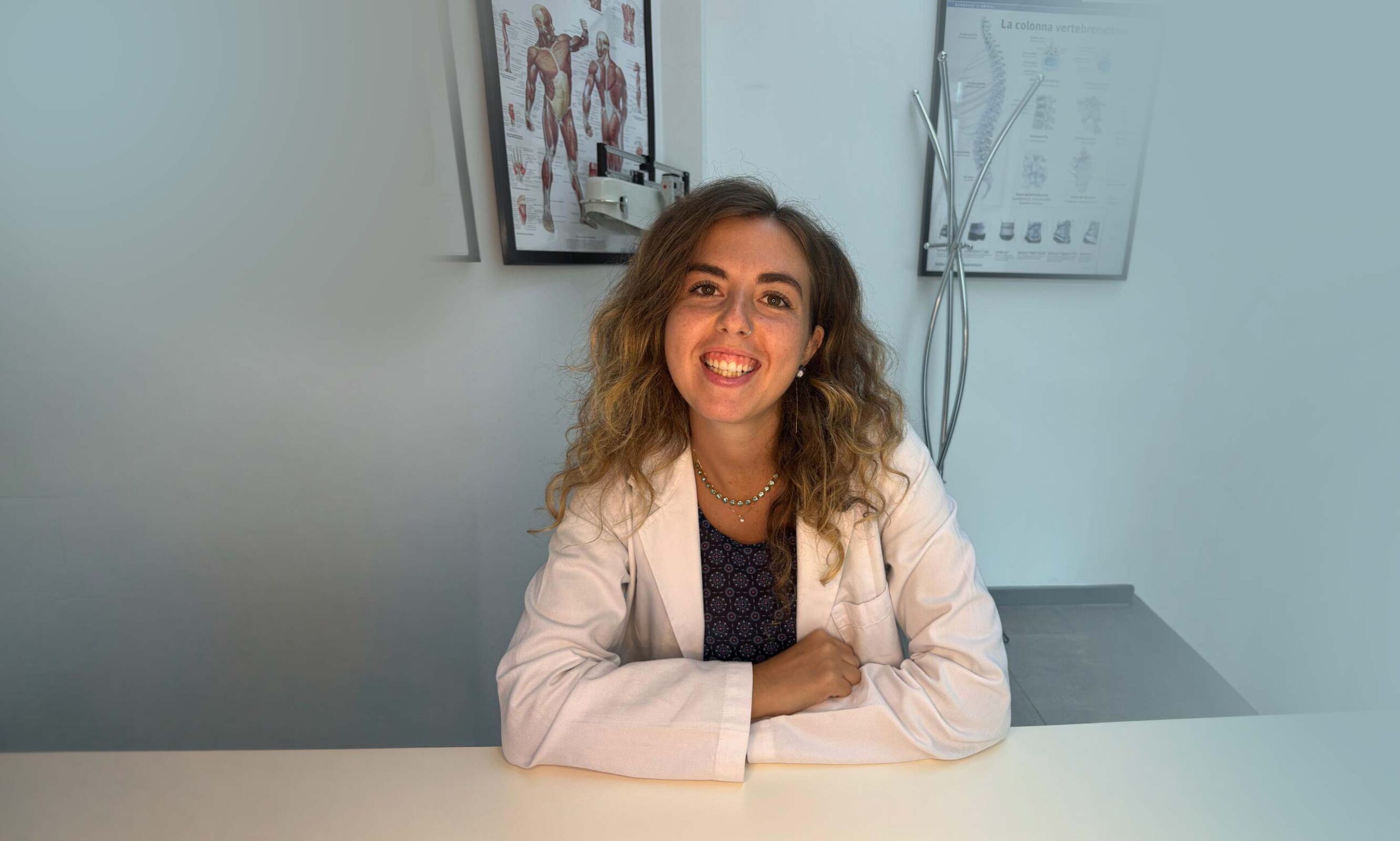 La biologa nutrizionista nel suo studio a Wellfit.
